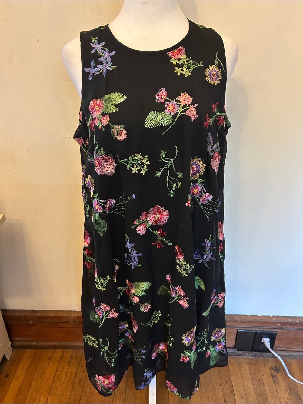 Calvin Klein Black Floral Sleeveless Size 12 EUC